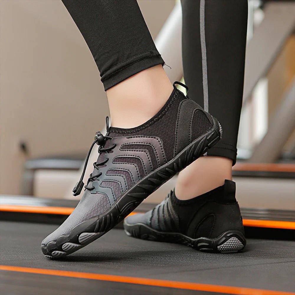 Midnight Black Trail V-Runner Pro - Universal non-slip barefoot shoes