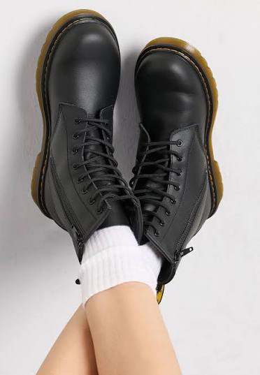 DR MARTENS